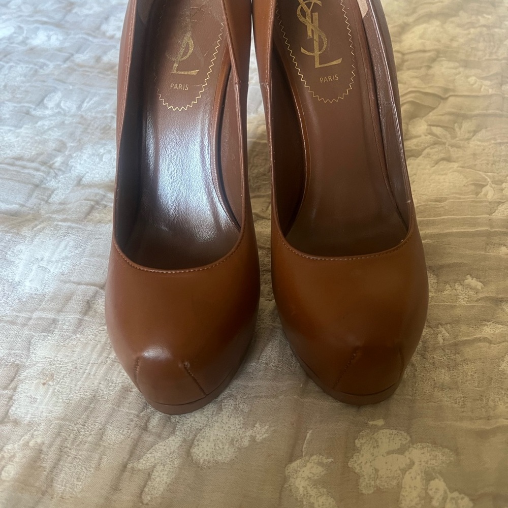 Yves Saint Laurent Cognac Leather Platform Pumps